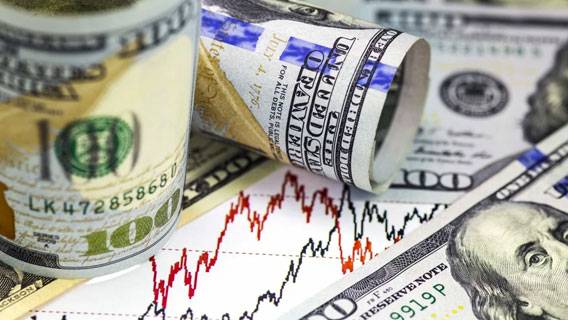 Доллар укрепляется на фоне экономических проблем, что важно в борьбе с инфляцией в США