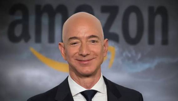 Джефф Безос официально покинет пост генерального директора Amazon 5 июля Джефф Безос официально покинет пост генерального директора Amazon 5 июля