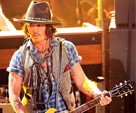 Джонни Депп выступил на одной сцене с Aerosmith в качестве гитариста