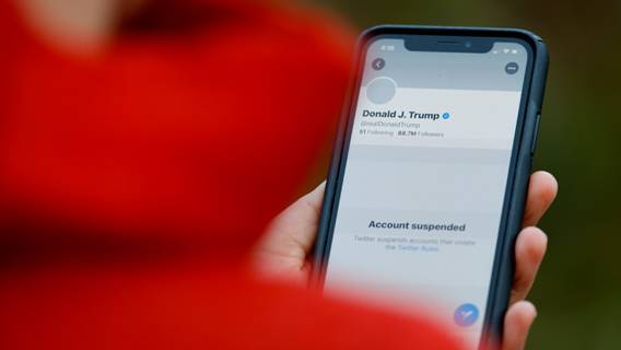 Facebook заявил, что блокировка Трампа в соцсети продлится не менее 2 лет Facebook заявил, что блокировка Трампа в соцсети продлится не менее 2 лет