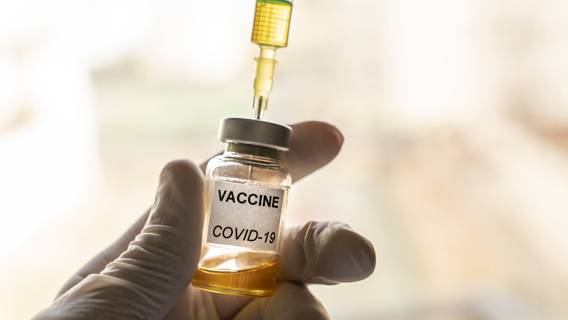Фаучи предсказывает скорые позитивные результаты второй вакцины от коронавируса