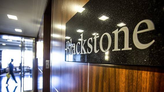 Фонд Blackstone сохранил ограничение на вывод средств