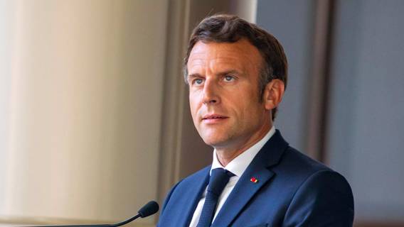 Французский депутат обвинил Макрона в том, что французские миллиардеры утроили свое состояние при его власти