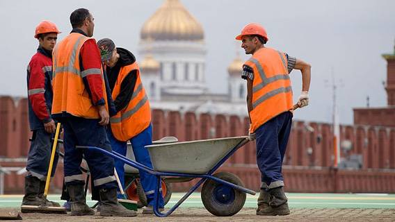 Где и как будут работать трудовые мигранты в России в 2022 году