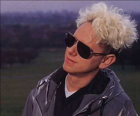 Гитарист Depeche Mode весной представит новый сольный альбом