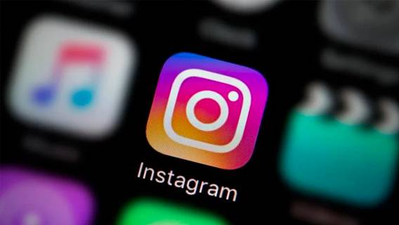 Глава Instagram ответил на претензии Ким Кардашьян по поводу копирования TikTok: «Нам придется развиваться» Глава Instagram ответил на претензии Ким Кардашьян по поводу копирования TikTok: «Нам придется развиваться»