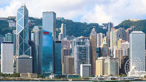 Гонконгских политиков обвинили в том, что они пользуются «защитой и свободами» на Западе 