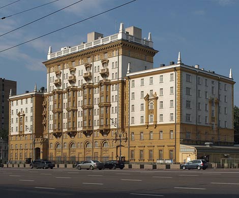 Госдеп США потратит более $2 млн на закупку новых штор для своего посольства в Москве