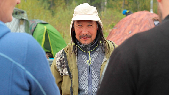 Идущего в Москву якутского шамана снова задержали