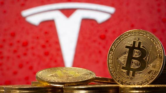 Илон Маск объявил, что теперь люди могут покупать Tesla за биткойны Илон Маск объявил, что теперь люди могут покупать Tesla за биткойны