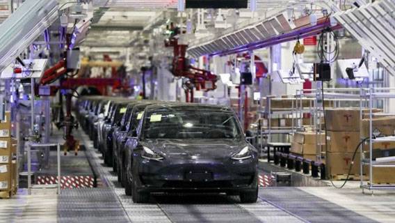 Илон Маск заявил, что новые автозаводы Tesla теряют миллиарды долларов Илон Маск заявил, что новые автозаводы Tesla теряют миллиарды долларов