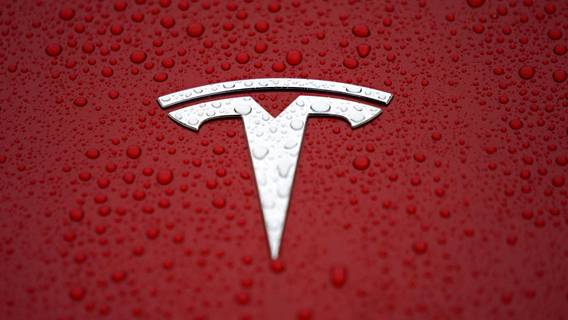 Илон Маск заявил, что рассматривал продажу Tesla компании Apple Илон Маск заявил, что рассматривал продажу Tesla компании Apple