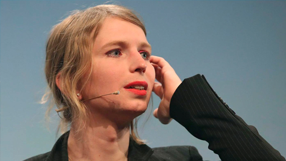 Информатор WikiLeaks Мэннинг попыталась покончить с собой Вести Информатор WikiLeaks Мэннинг попыталась покончить с собой Вести