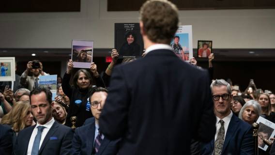 Инвесторы предпочитают, чтобы руководители компаний извинялись, говоря «я», а не «мы»