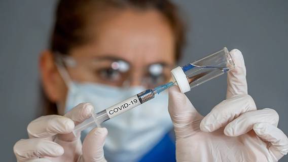 Исследование показало, что вакцины против коронавируса на 90% эффективны против тяжелых форм заболевания