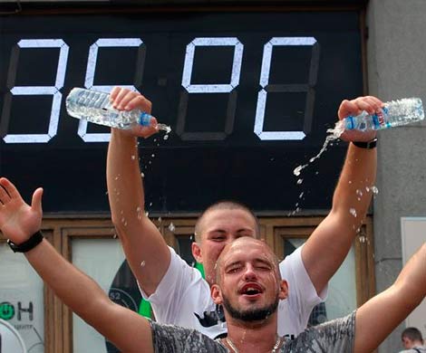 Из-за жары в Москве объявлен "красный" уровень опасности 