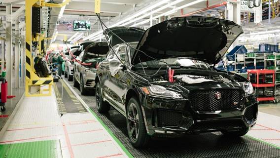 Jaguar Land Rover приостановил работу двух заводов из-за дефицита полупроводников