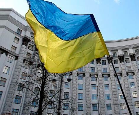 Кабмин Украины может выкупить нефтепродукты группы Курченко