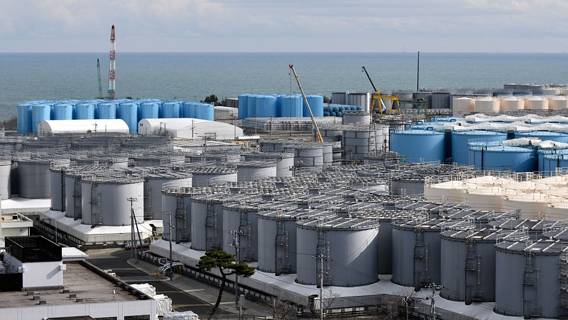 Китай и Япония обменялись критикой из-за твита про Фукусиму