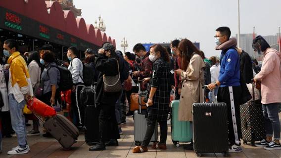 Китай может ослабить ограничения на международные поездки 