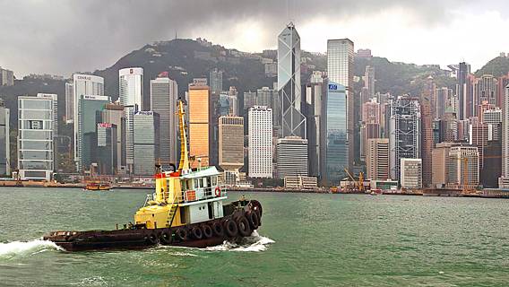 Китай откроет границу с Гонконгом после трех лет жесткого контроля