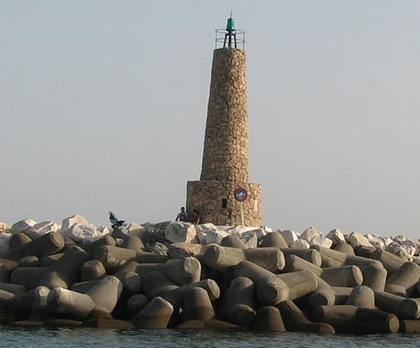 Китай построил новый маяк на спорных островах в Южно-Китайском море
