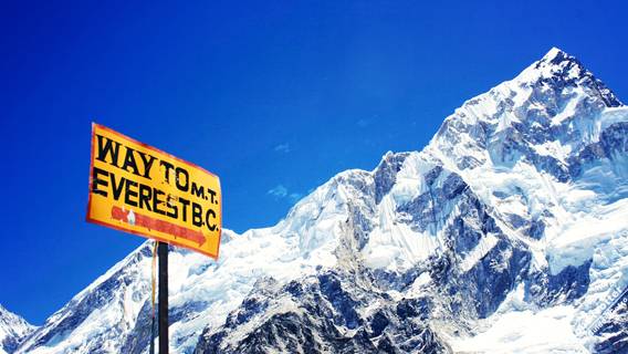 Китай запретил восхождения на Эверест в весенний сезон из-за коронавируса в Непале