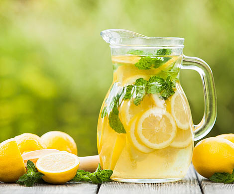Китайцы назвали лучшим средством от похмелья лимонад