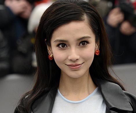 Китайская актриса подверглась проверке из-за подозрительно красивого лица