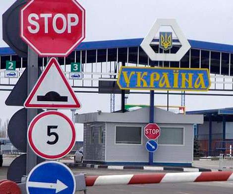 Гуманитарный конвой не пускают через границу с Украиной