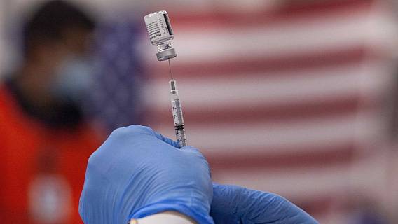 Компании GE и Union Pacific ввели обязательную вакцинацию для сотрудников в США