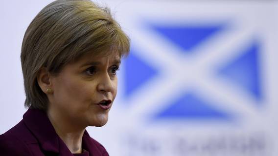 Консерваторы радуются уходу Николы Стёрджен с поста первого министра Шотландии