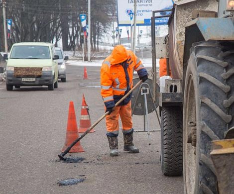 Контрабандисты выполнили ремонт дороги под Смоленском, чтобы перевозить санкционные продукты