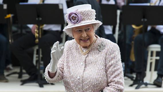 Королева Елизавета лоббировала изменения в законе, чтобы скрыть свое личное богатство