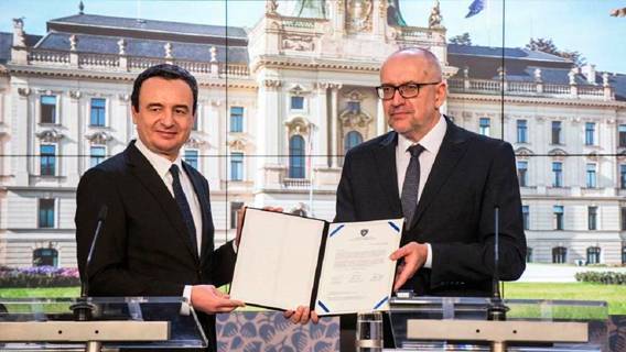 Косово подало заявку на вступление в Евросоюз, однако путь предстоит долгий Косово подало заявку на вступление в Евросоюз, однако путь предстоит долгий