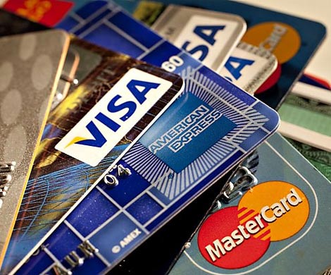 Кредитные карты теряют популярность у россиян