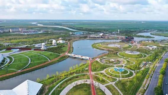 Крупнейший экологический «губчатый» парк в Шанхае открылся для посетителей Крупнейший экологический «губчатый» парк в Шанхае открылся для посетителей