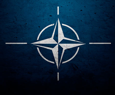 Лавров обвинил НАТО в попытке возродить холодную войну