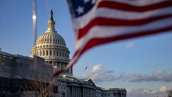 Лидер республиканцев в Сенате предложил повысить потолок госдолга на короткий срок