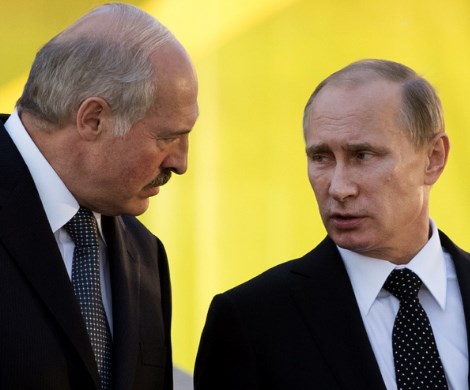 Лукашенко против Путина: в Белоруссии задержали «человека» президента из-за связей с Россией