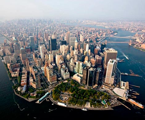 Манхэттен — деловой центр и самый известный район Нью-Йорка