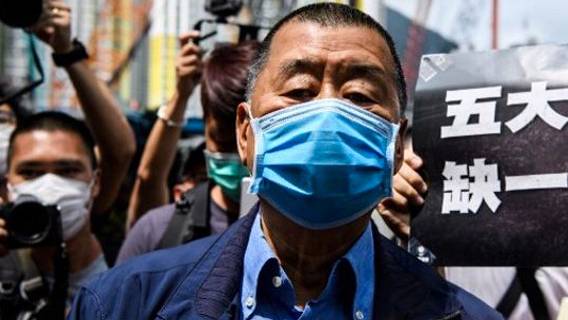 Медиамагнат Джимми Лай возвращается в Гонконг после залога в 10 млн гонконгских долларов