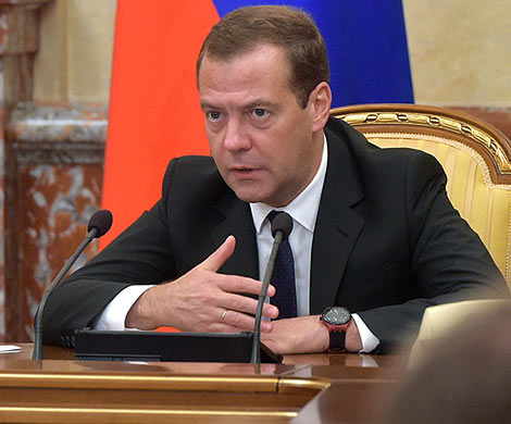 Медведев анонсировал разработку нового бюджетного правила
