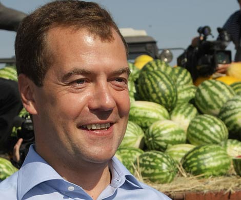 Медведев уверен, что Россия может прокормить себя сама Медведев уверен, что Россия может прокормить себя сама