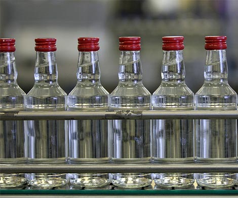 Минфин предлагает повысить минимальную розничную цену на водку