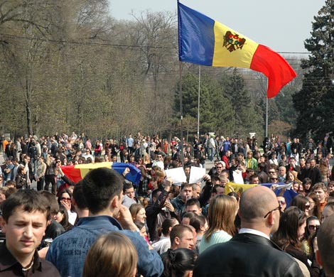 Молдавские протестующие митинговали около парламента