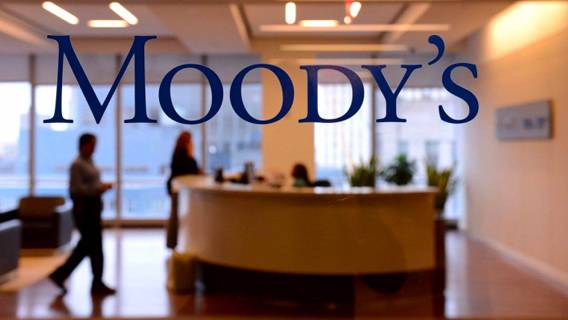 Moody's уволило более 100 сотрудников своего аналитического подразделения в Китае