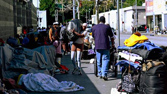 Мэр Лос-Анджелеса объявила в городе чрезвычайное положение из-за ситуации с бездомными