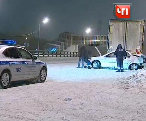 На западе Москвы в ДТП с грузовиком погиб один человек‍