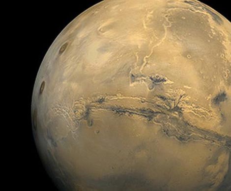 НАСА представило снимки потенциально обитаемых озер на Марсе